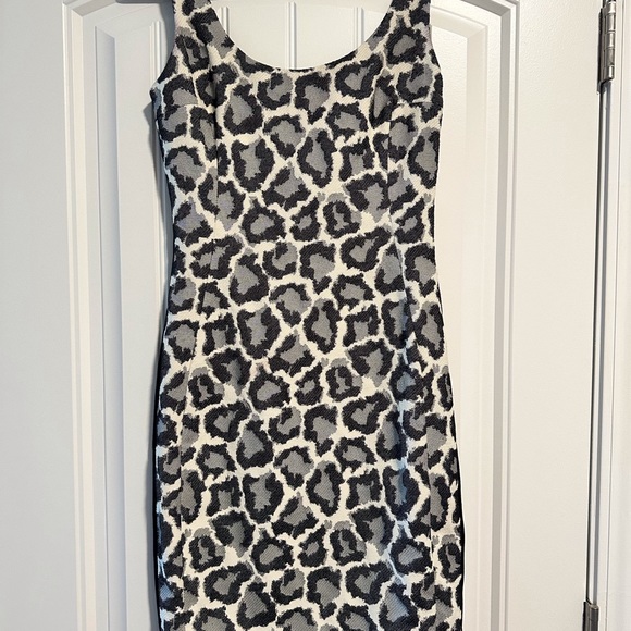 Diane Von Furstenberg Black and Leopard Print Dress - Picture 6 of 6